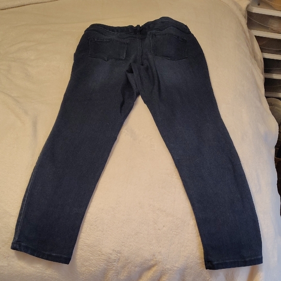 Nine West Dark Blue Skinny Jeans - Picture 2 of 6